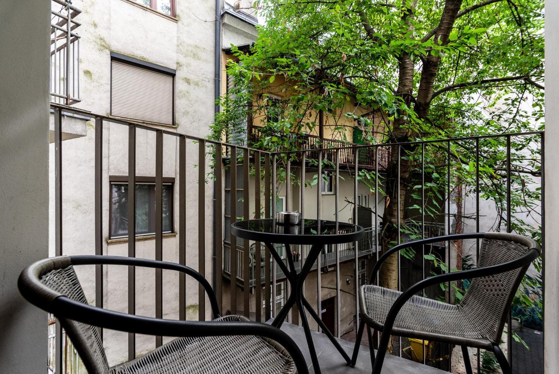 Blossom - Old Town Residence - By Upstairs Krakau Buitenkant foto